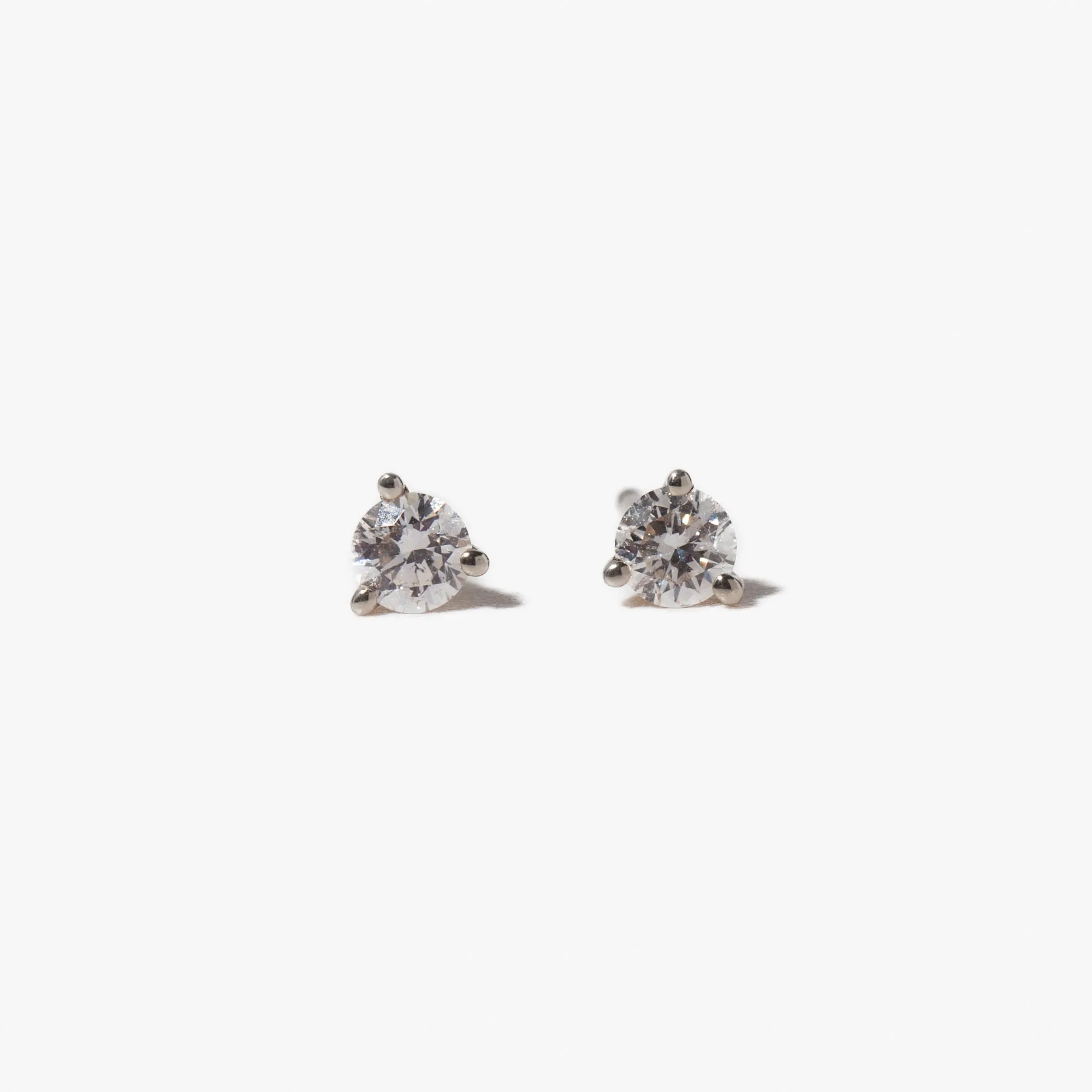 0.25 tcw Three-Prong Diamond Solitaire Studs