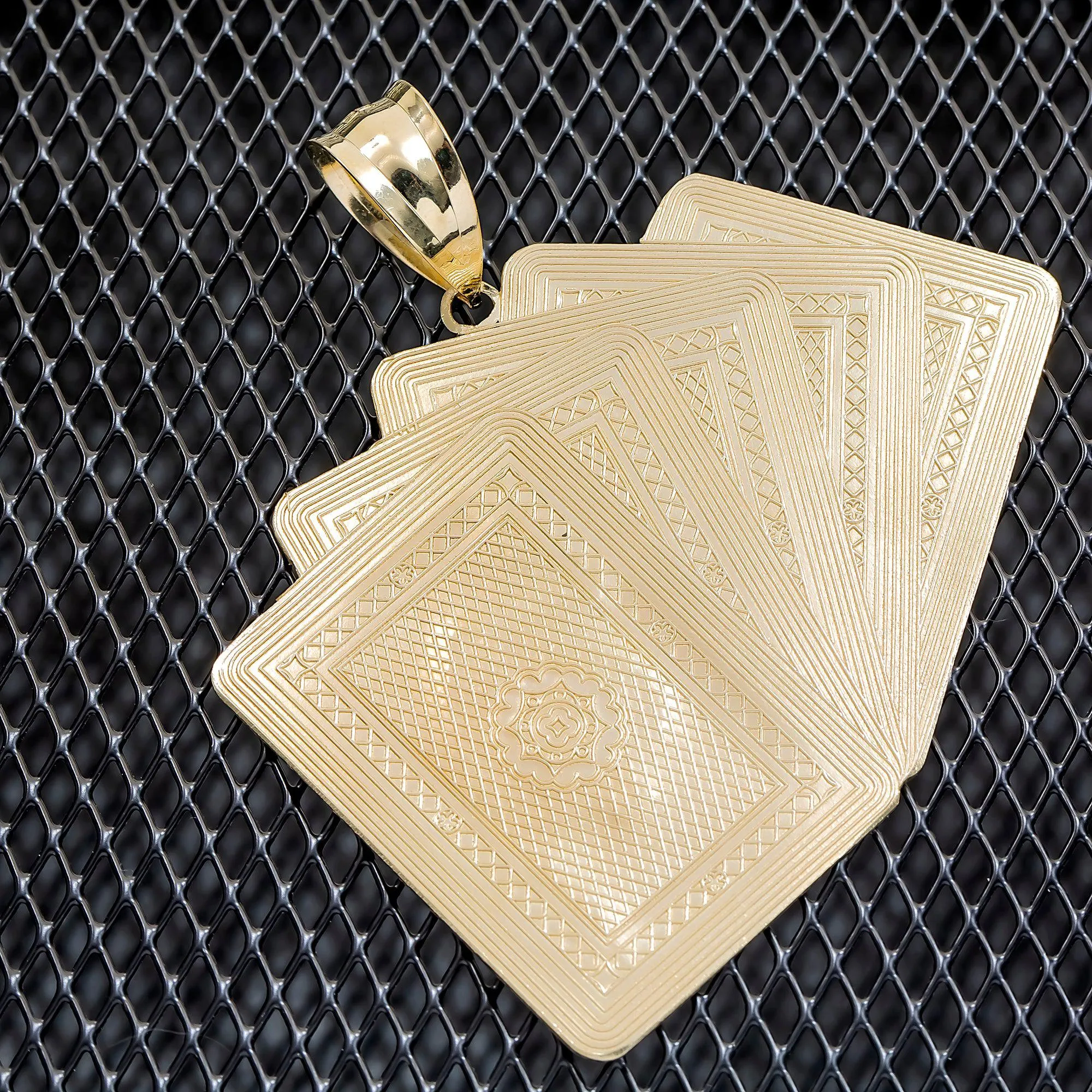 10K GOLD PLAYING CARDS PENDANT 19.1G