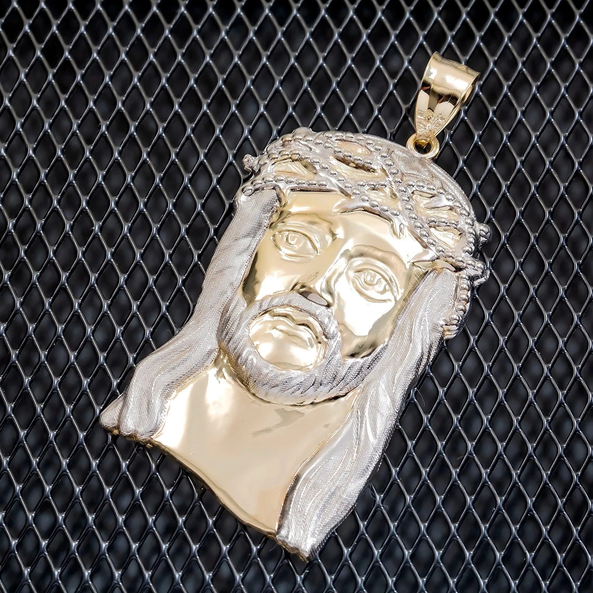 10K GOLD TWO TONE JESUS HEAD PENDANT 12.3G