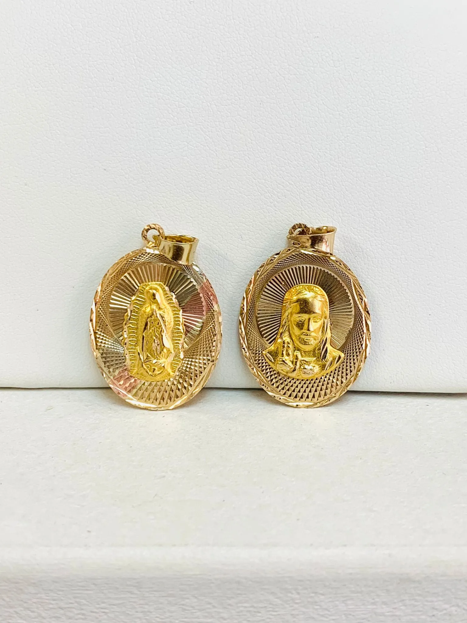 14K Solid Gold Double Face Guadalupe Jesus Pendant / Two Sided Jesus Guadalupe Pendant / Dije de Guadalupe y Jesus en Oro Real 30x21mm