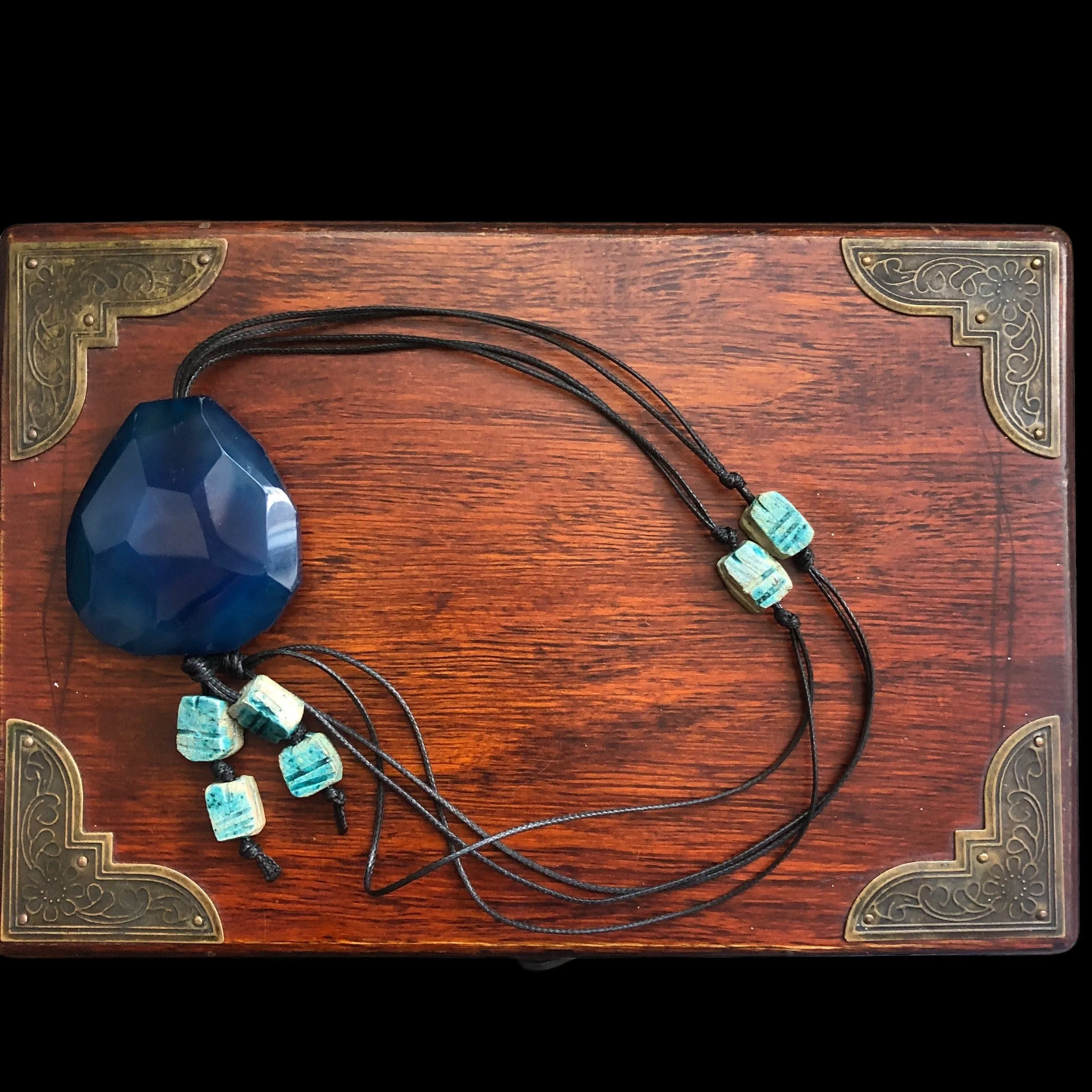 Blue Agate and Egyptian Beads Pendant Necklace