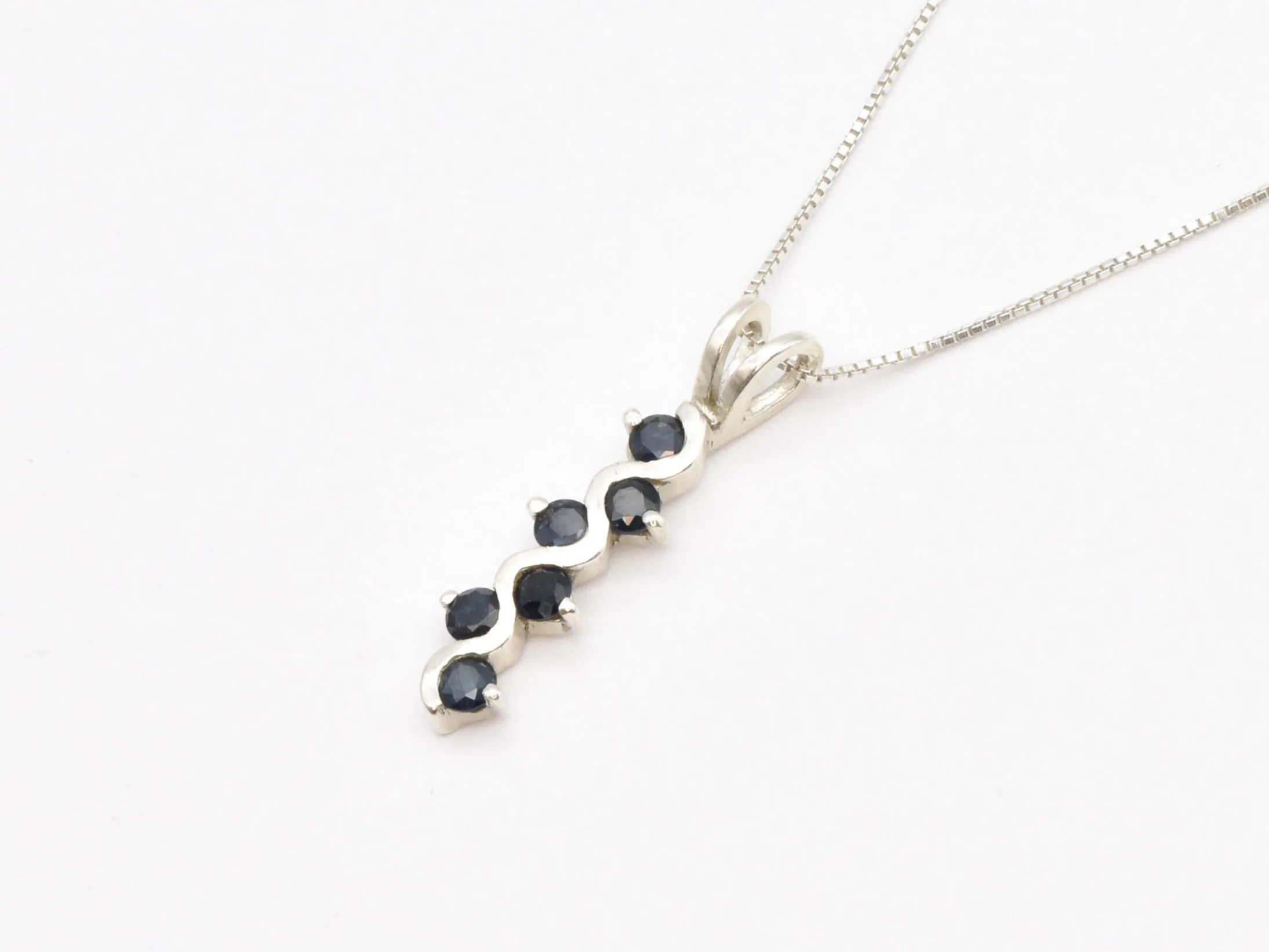 Blue Vertical Pendant - Natural Sapphire Necklace- September Birthstone Necklace