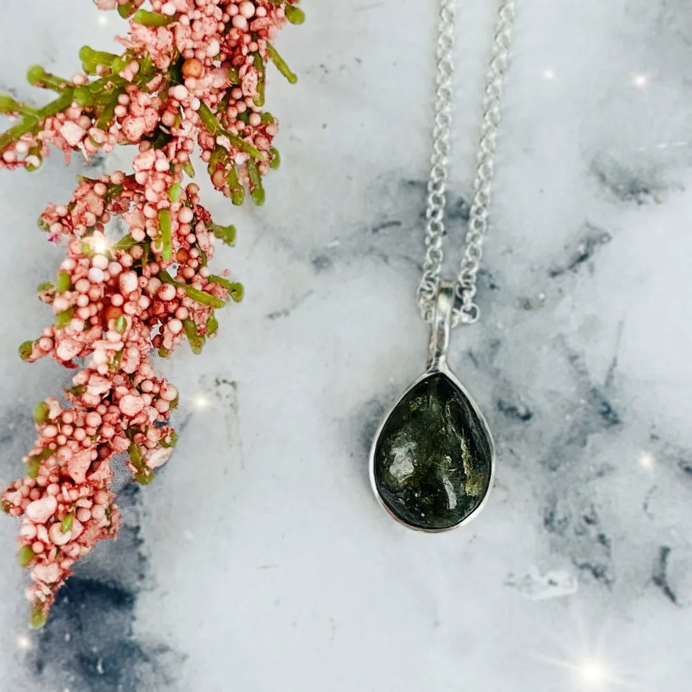 Dark Raindrops {Labradorite} necklace