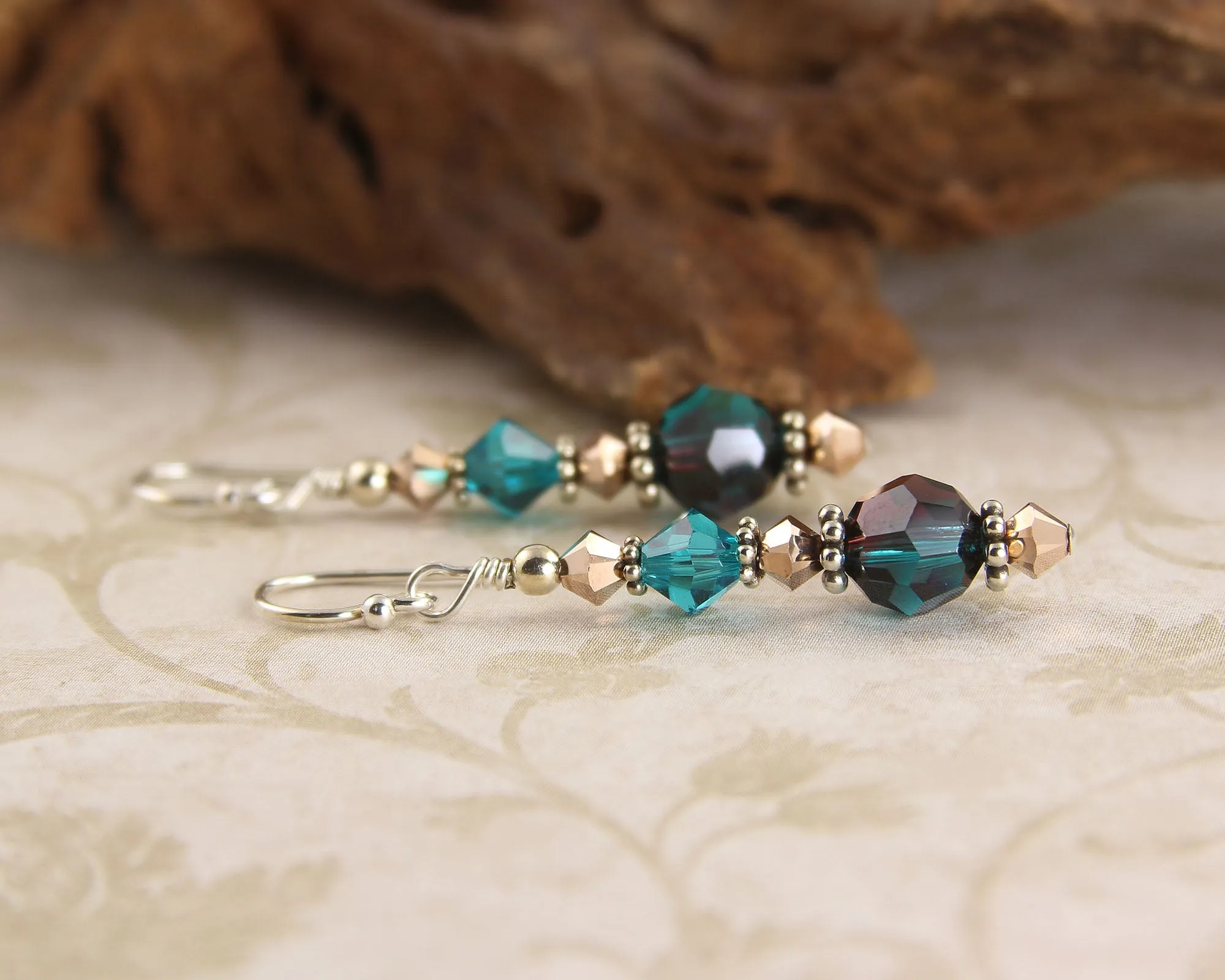 Emerald Gold Crystal Crystal Earrings