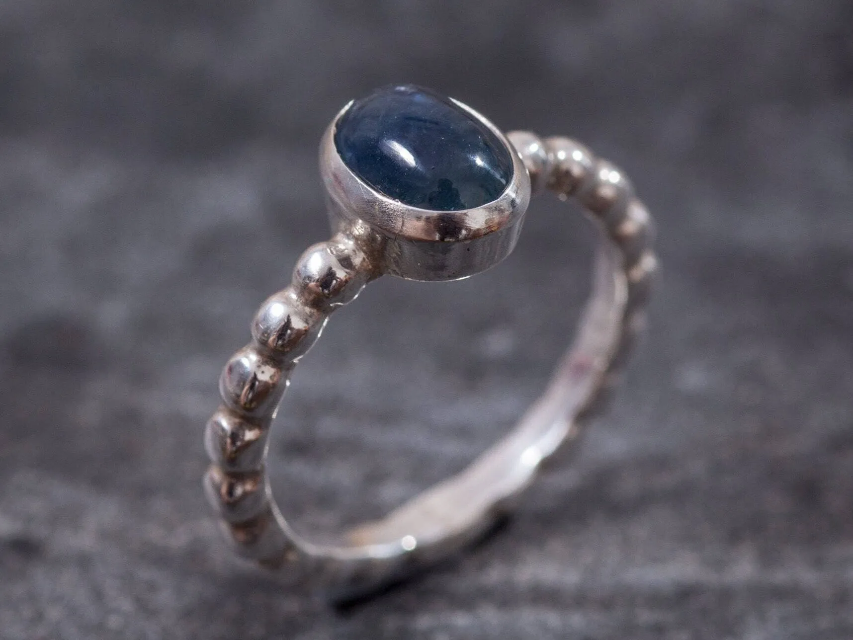 Genuine Sapphire Ring - Blue Promise Ring - Vintage Bubble Band