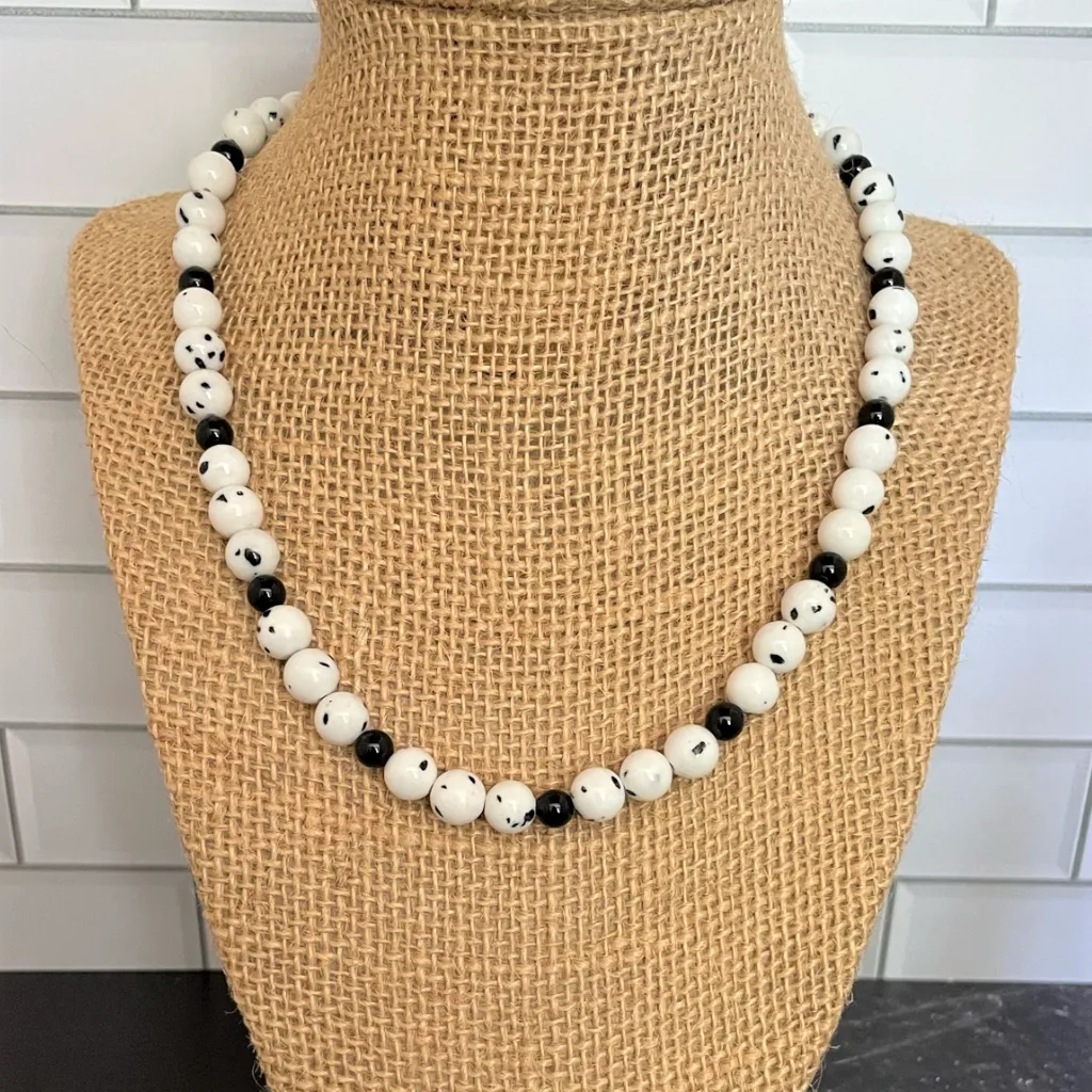 Mens White Dalmation Agate and Black Onyx Beaded Necklace