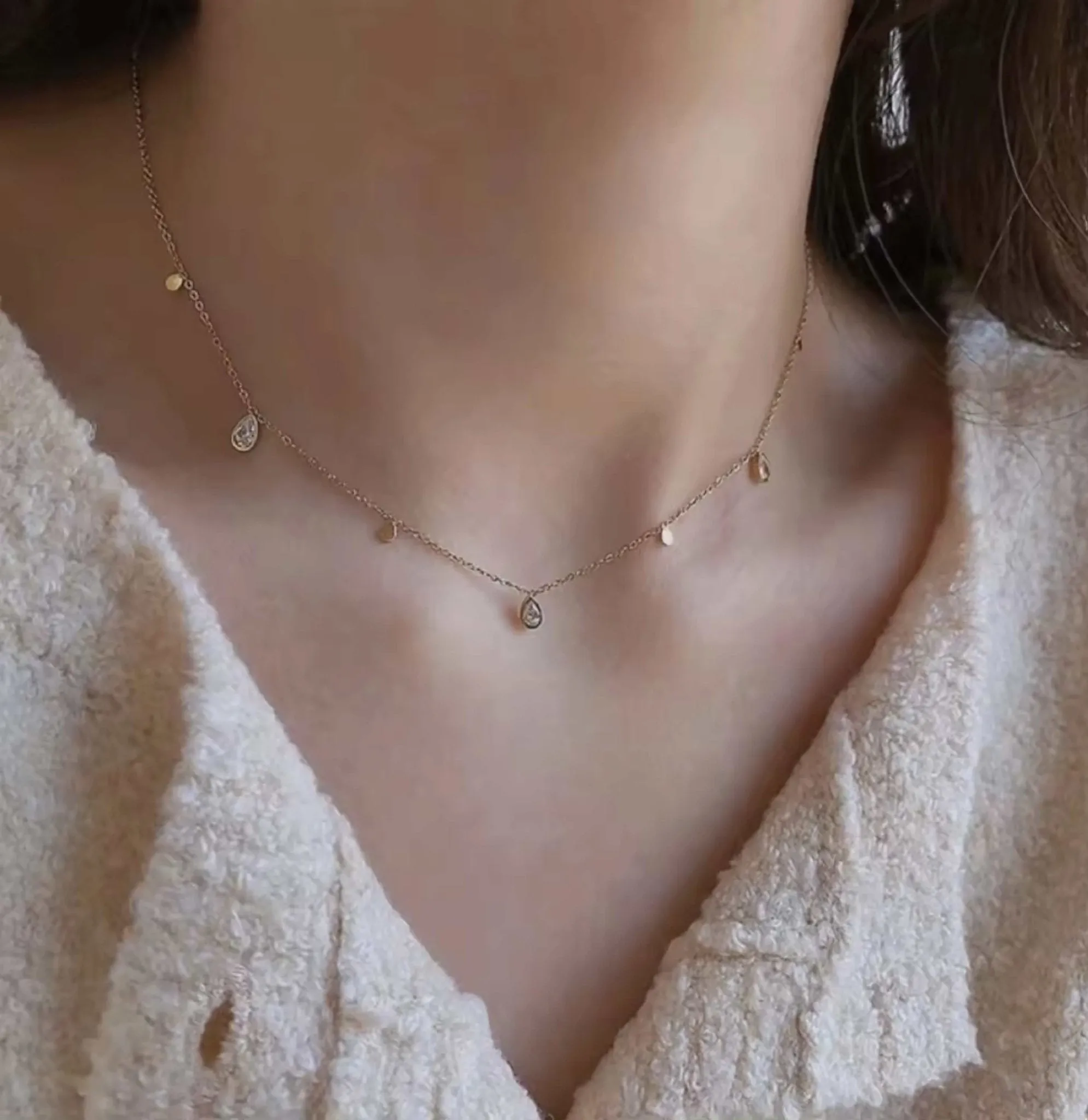 Minimal water drop necklace for women