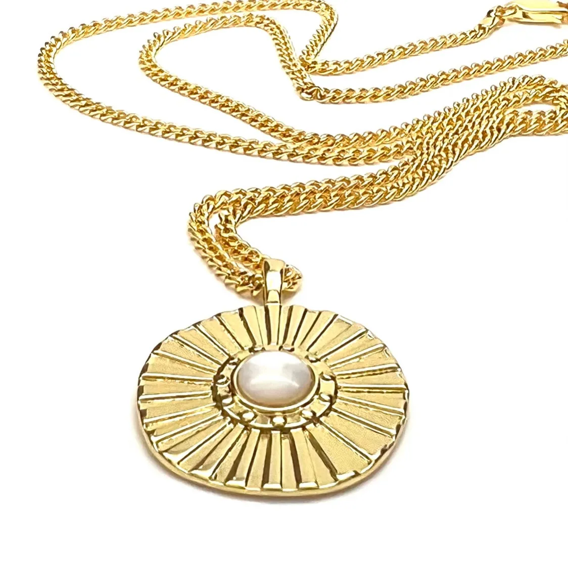 MOTHER OF PEARL SUNBURST NECKLACE