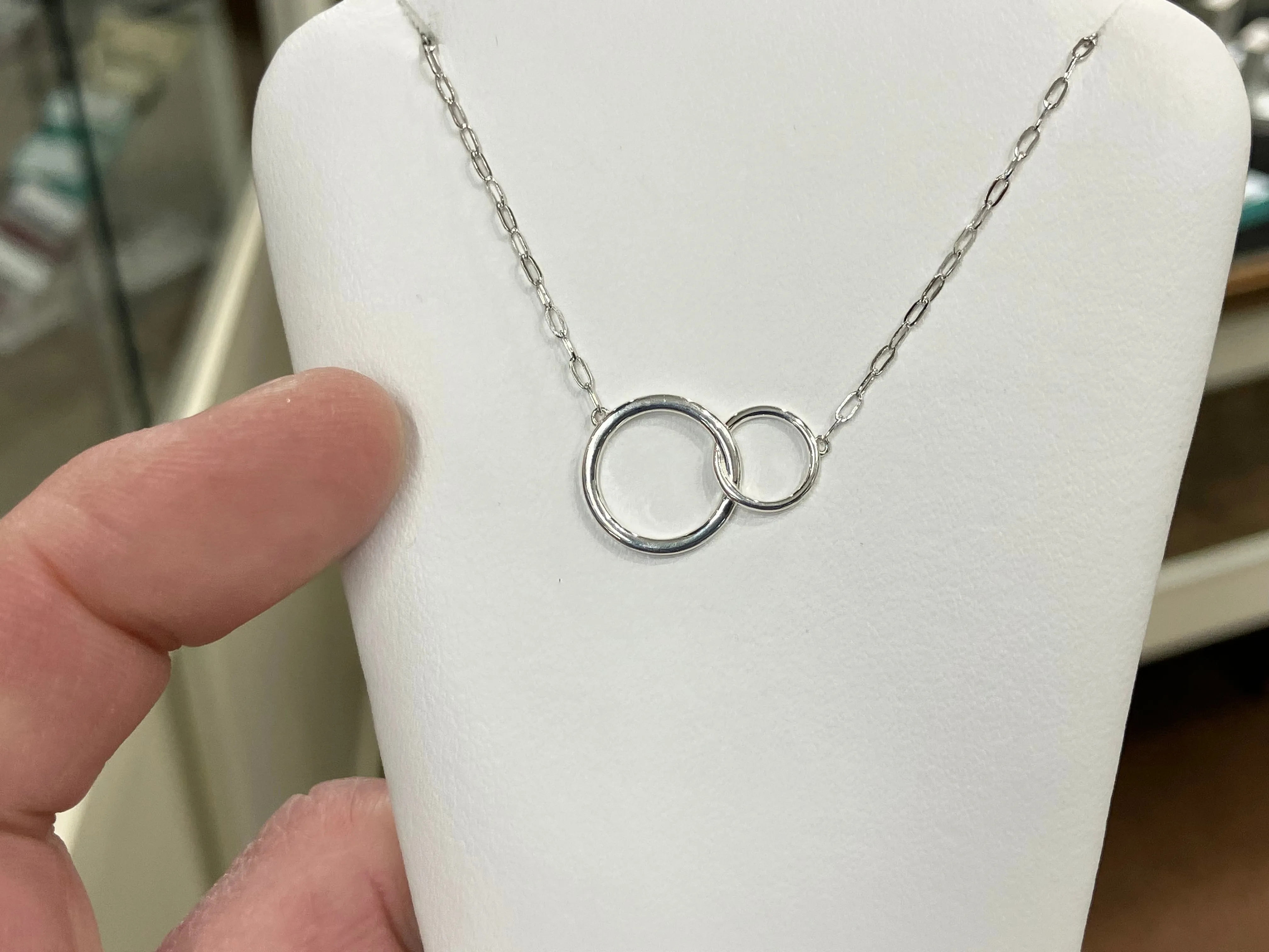 Silver Interlocking Circle Necklace