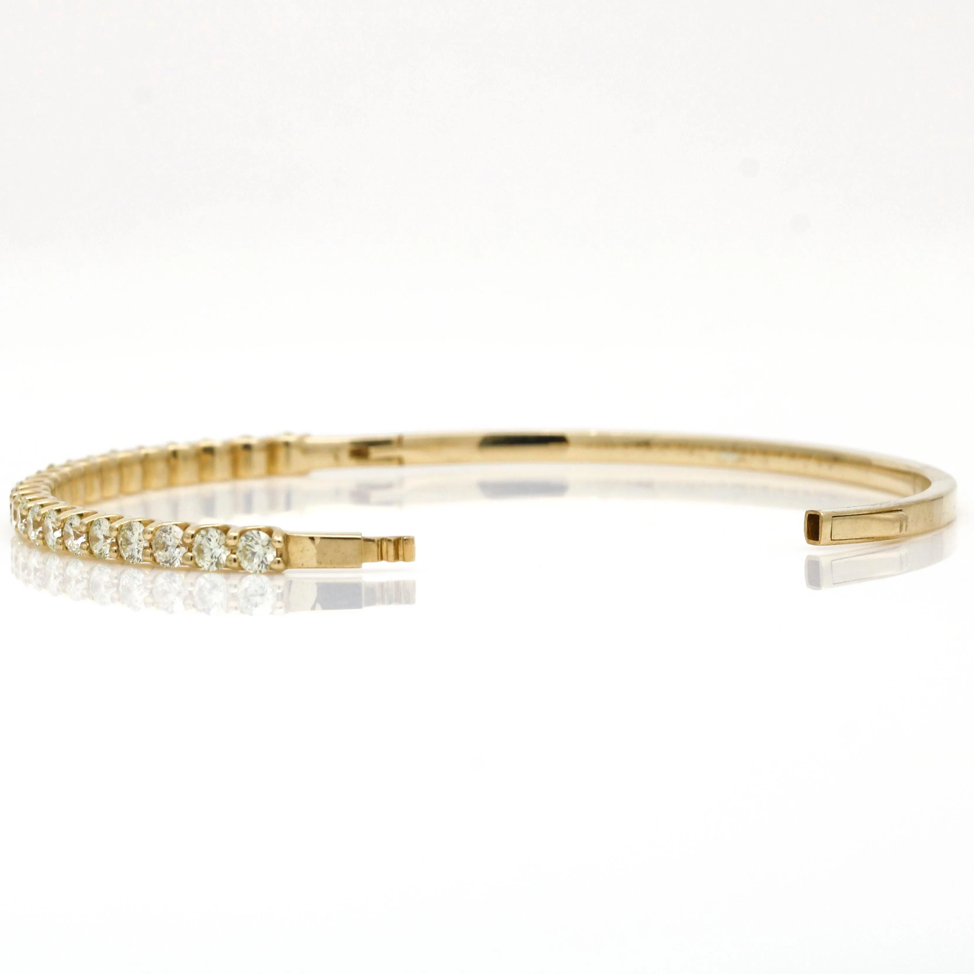 Women's Diamond Hinged Bangle Bracelet in 14k Yellow Gold